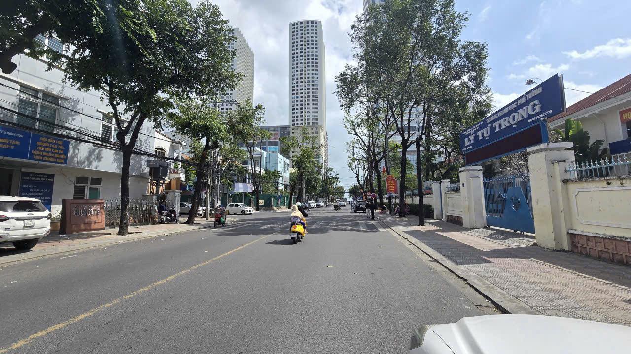 Tòa Nhà 7 Tầng Mặt Tiền Trần Văn Ơn, Nha Trang - Kinh Doanh Sinh Lời, Cách Biển 100m