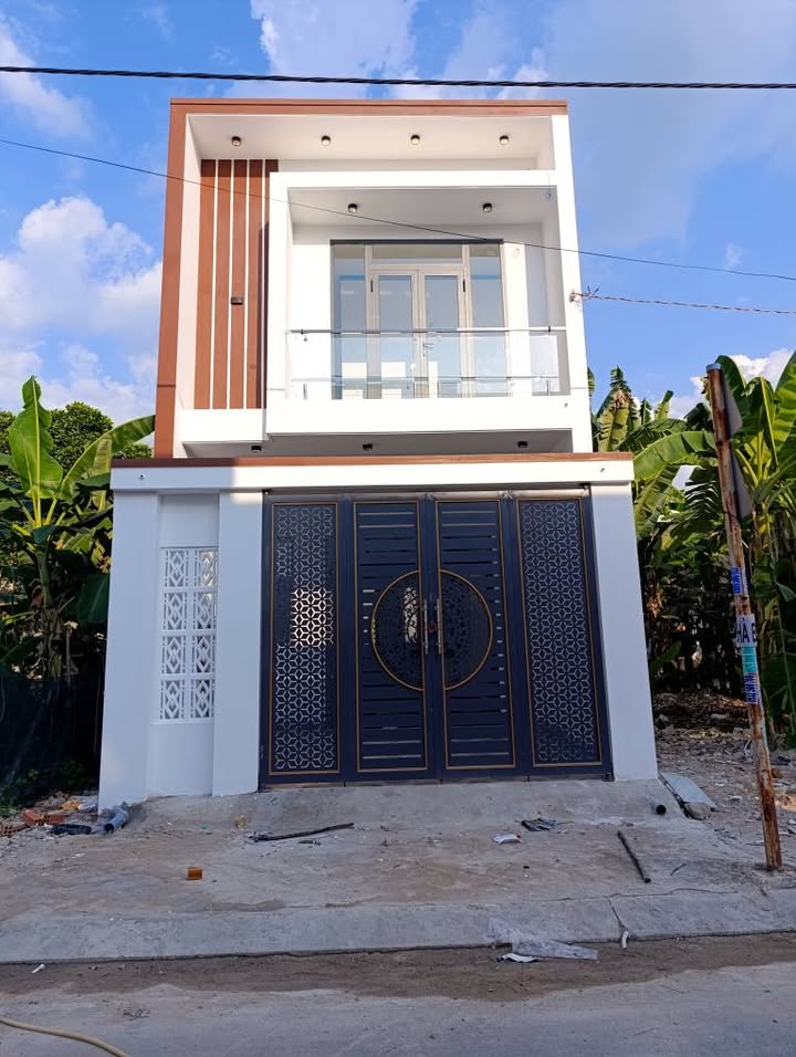 Nhà 1 Trệt 1 Lầu 80m² P.Hòa Lợi, Bến Cát - Giá 2.2 Tỷ, Sẵn Sàng Về Ở