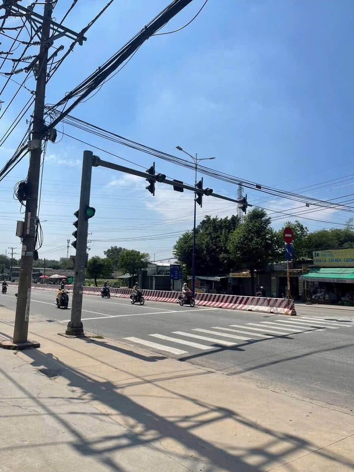 Bán Đất Mặt Tiền Đại Lộ Bình Dương Dĩ An 275m² - Giá Giảm Sốc 4.2 Tỷ