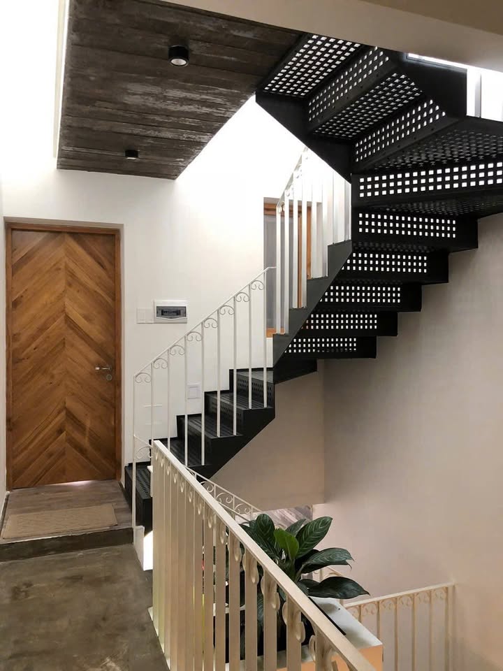 Nhà Mặt Tiền Đội Cung Q11 - 40m² - 6 Tầng - Sổ Hồng Riêng