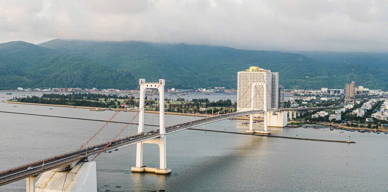 Cho thuê Căn hộ 2PN Blooming Tower Đà Nẵng - View sông biển