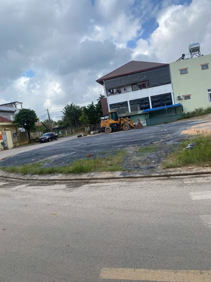 Townhouse Hoàng Thị Ái Đông Hà 375m² 3.5 tỷ - Vị trí đẹp