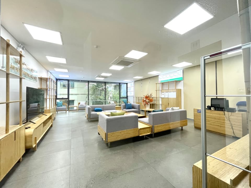 Văn Phòng Mặt Tiền 6m Phố Quán Thánh 75m² - Giá 12.5 Triệu/tháng