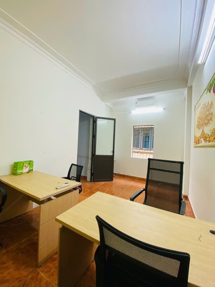 Văn phòng 18m² Ngụy Như Kon Tum, Thanh Xuân - Giá từ 2.5 triệu/tháng
