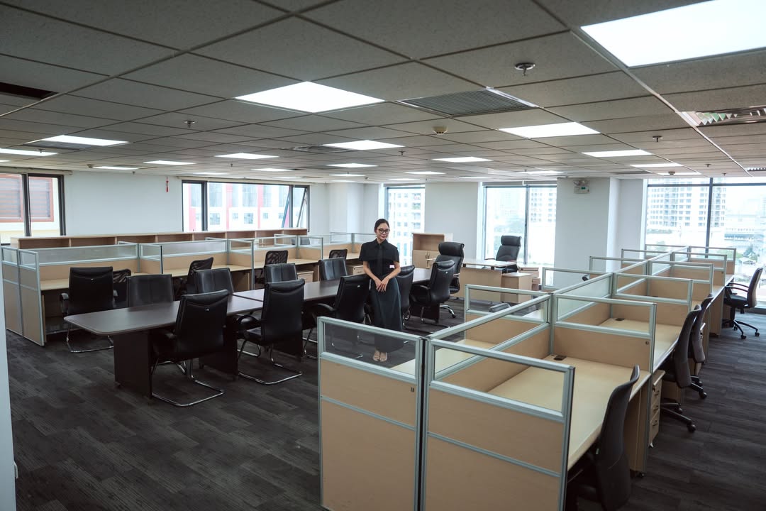 Cho thuê văn phòng Mobifone Building Duy Tân, 590m² - Giá tốt