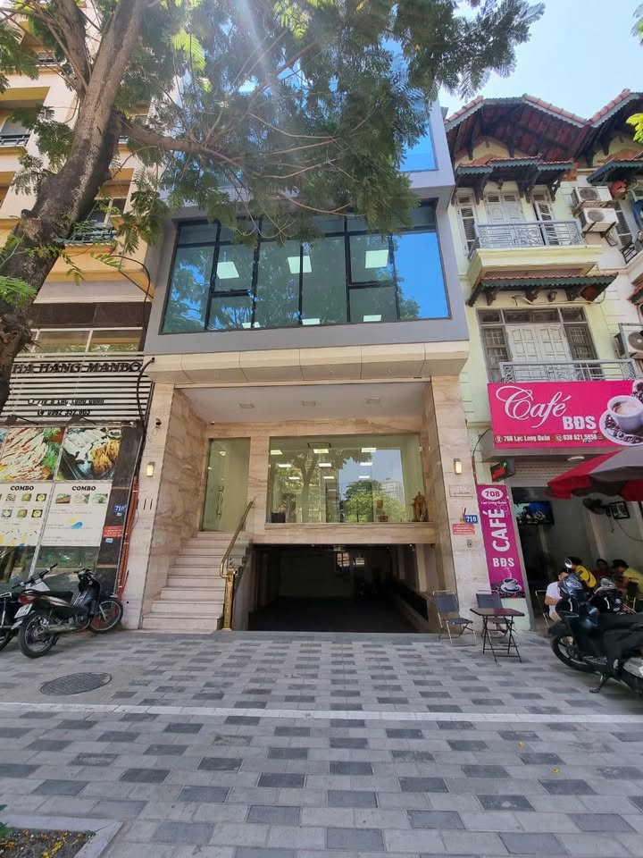 Mặt bằng kinh doanh 100m² Lạc Long Quân, Tây Hồ - Giá 26 Triệu/Tháng