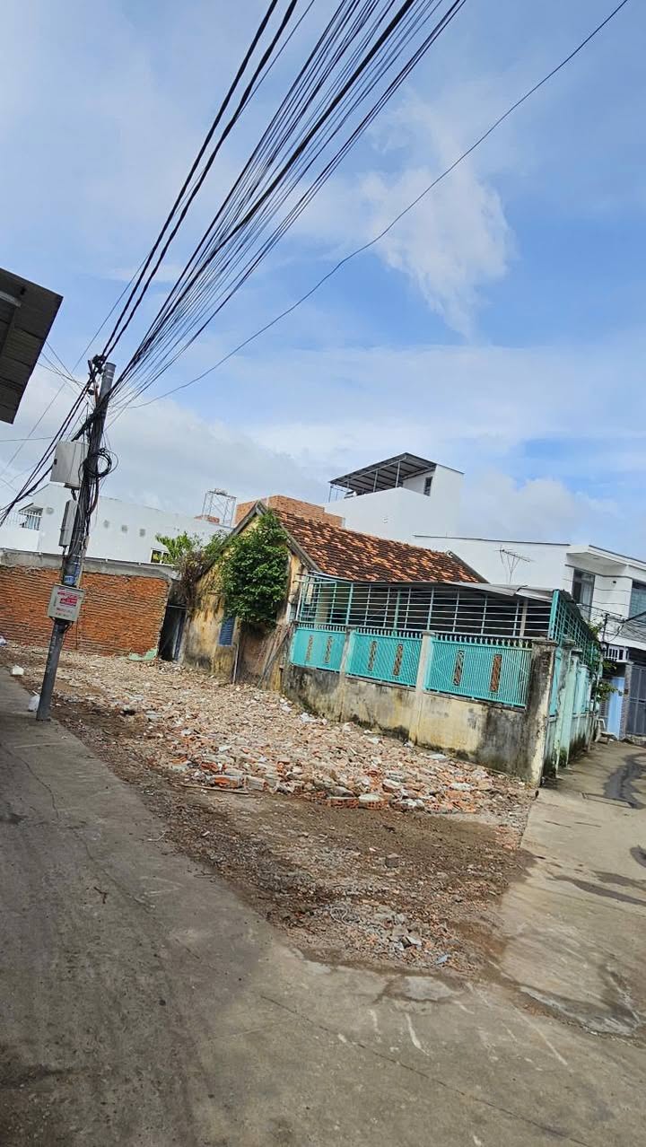 Đất Lô Góc 2 Mặt Tiền 61.8m² Gần Chợ Đầm Nha Trang - Giá Tốt