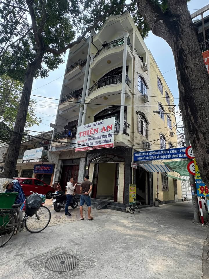 Nhà 2 Mặt Tiền Lý Thái Tổ, Vĩnh Long - 252m², 7.5 Tỷ