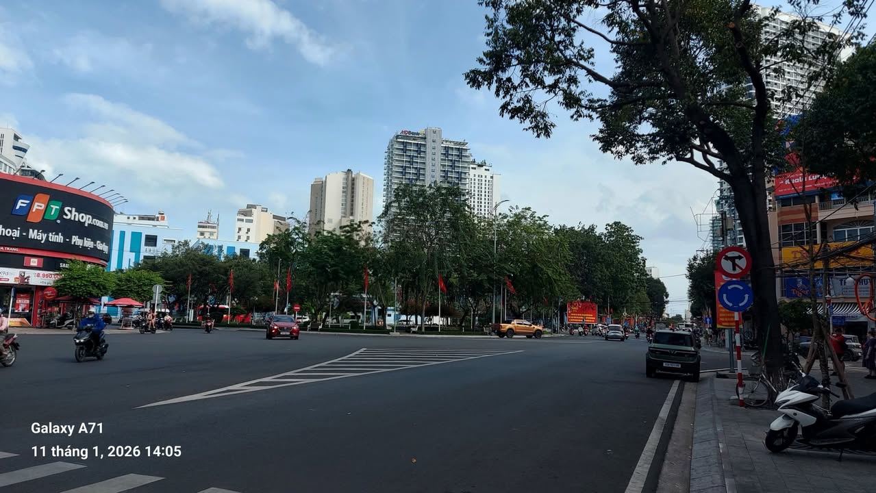 Nhà Mặt Tiền Lê Thanh Tôn, Nha Trang - Kinh Doanh Đắc Lợi 117m²