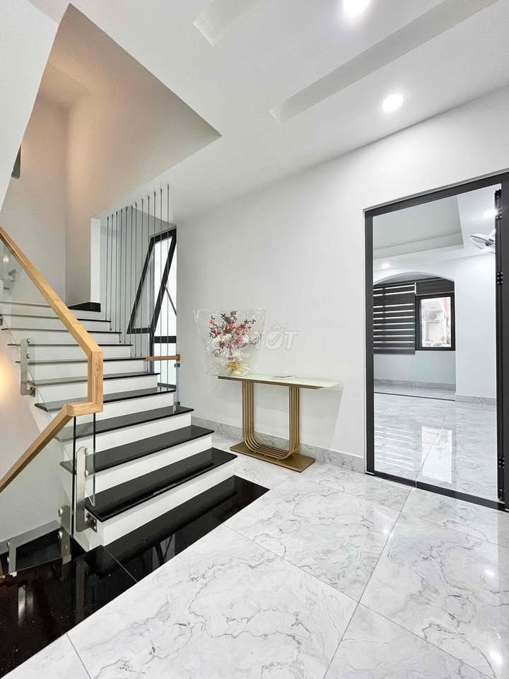 Nhà cho thuê Khuông Việt Tân Phú 100m² 35 triệu - Ô tô vào nhà