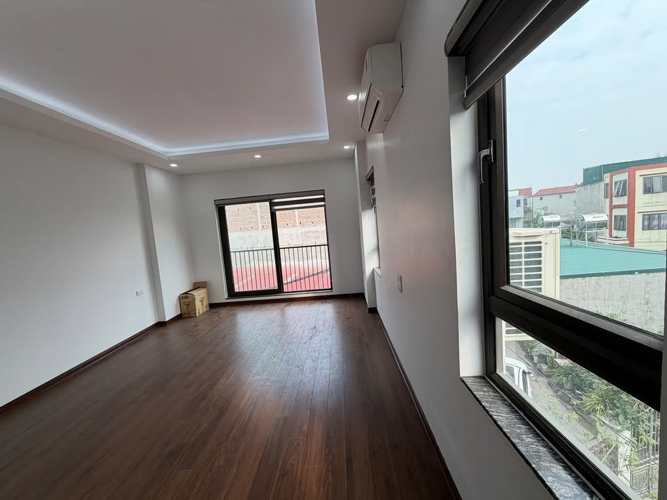 Nhà Chính Chủ Mỹ Hào 41m² Sổ Đỏ - Ô Tô Đỗ Cửa