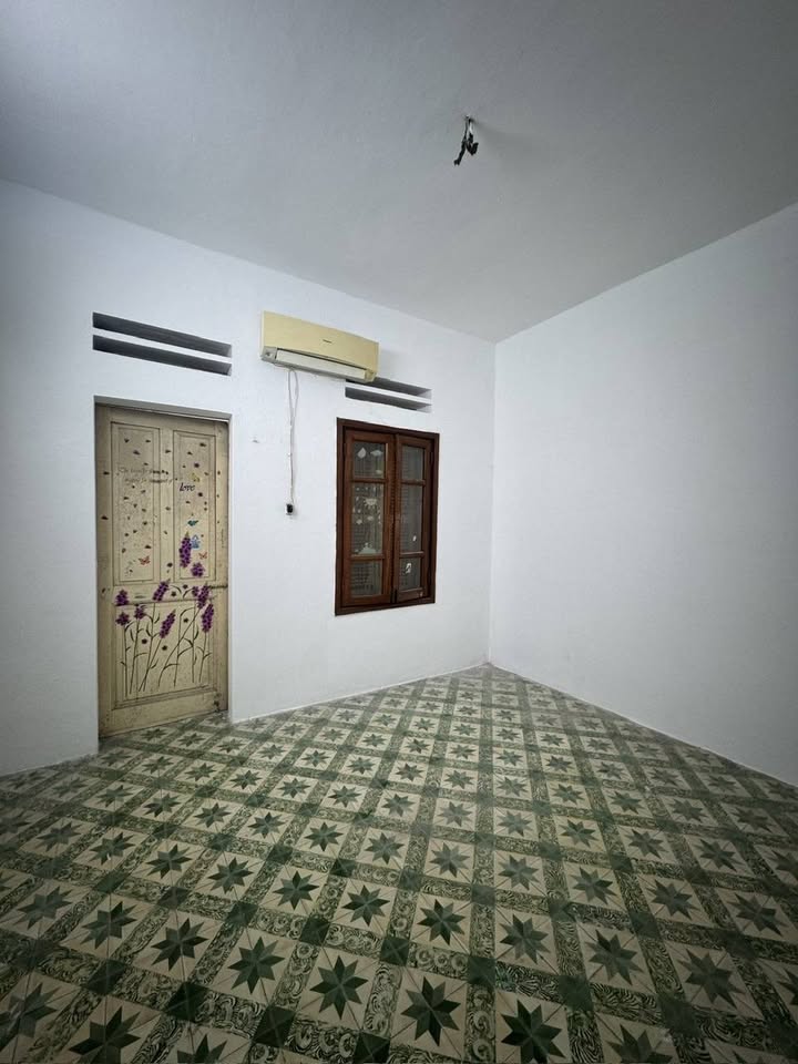 Nhà Đê La Thành, Giảng Võ 32m² 7.6 tỷ - Chính chủ bán