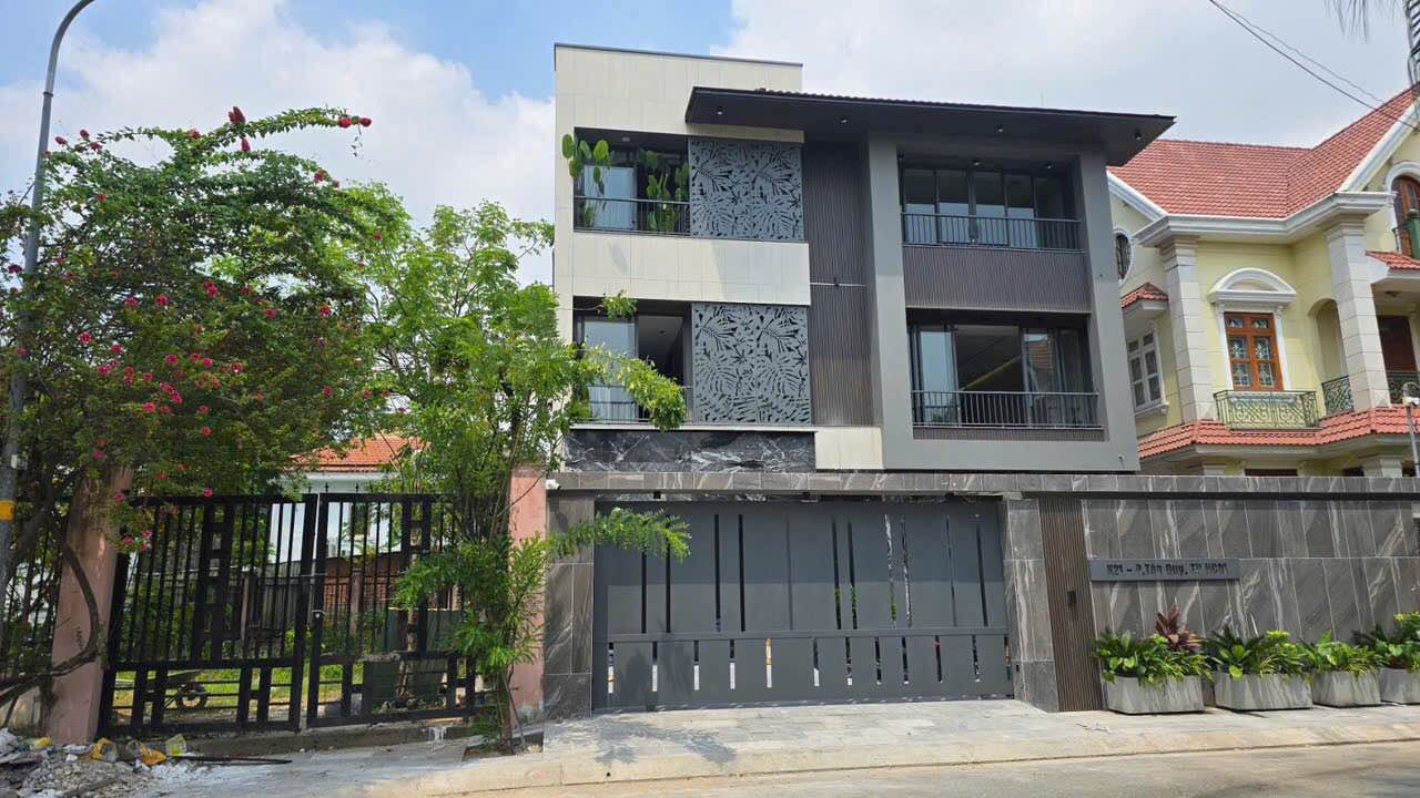Biệt thự 240m² view sông Tân Quy Đông, Quận 7 - Giá 52 Tỷ