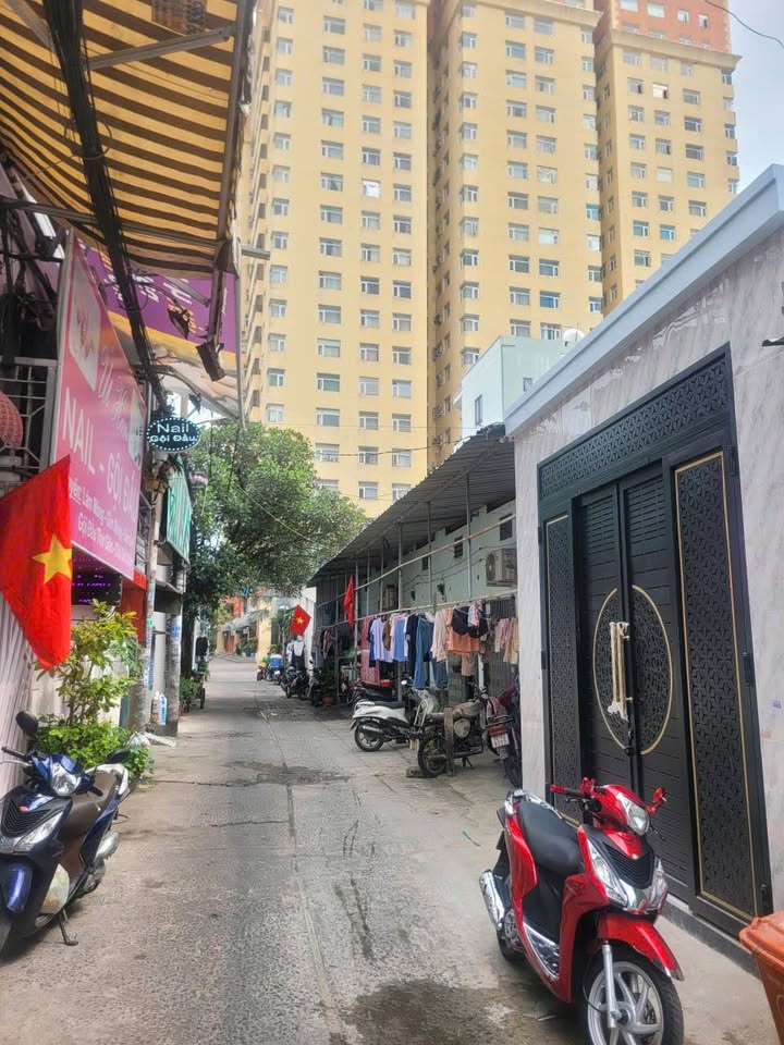 Nhà Hẻm 6m Trương Phước Phan, Bình Tân - 60m² Sổ Hồng Riêng, Giá 5.7 Tỷ TL