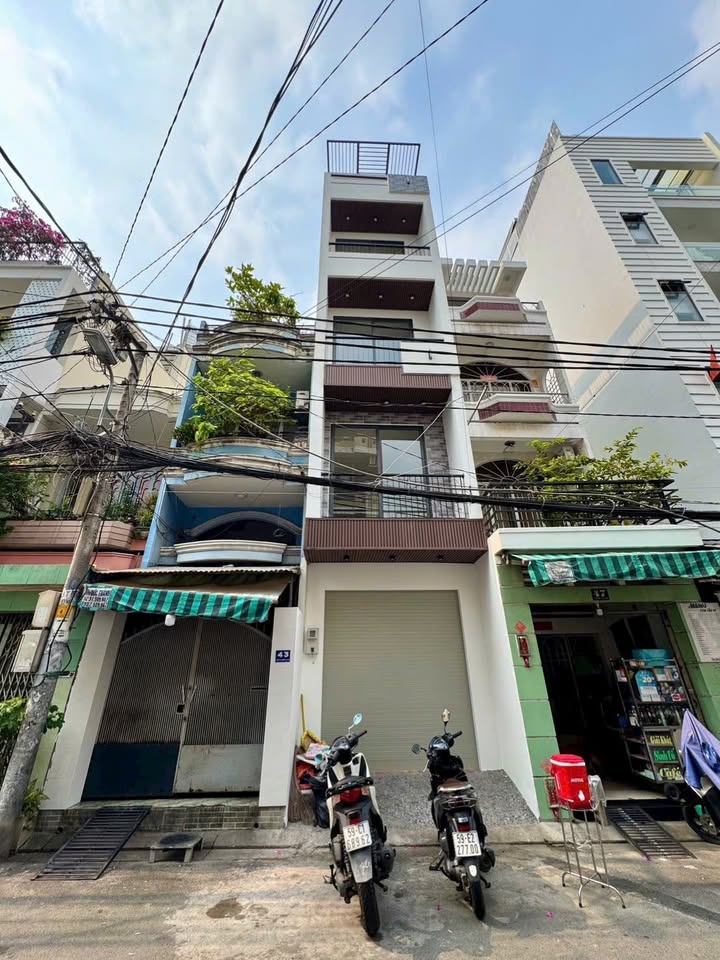 Nhà Mặt Tiền Cô Giang Phú Nhuận 46m² - Kinh Doanh Sầm Uất, 5 Tầng Mới