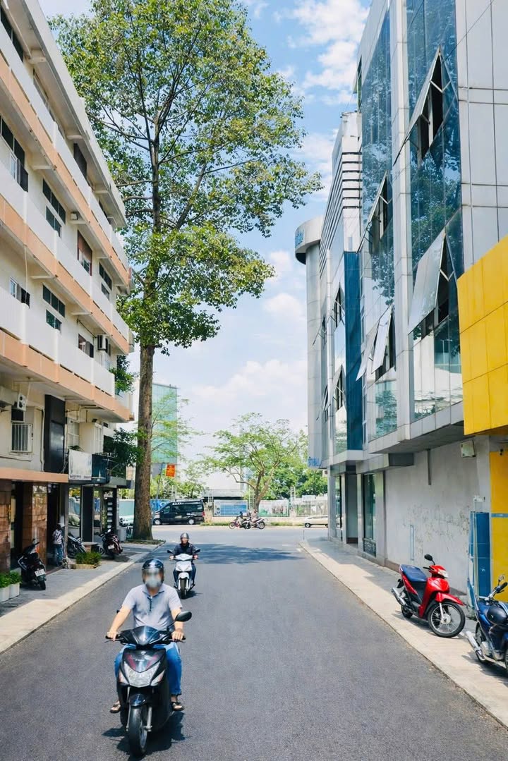 Nhà 5 Tầng Lý Thường Kiệt, Q10 - 65m² - Giá Từ 19 Tỷ - Sẵn Sàng Kinh Doanh