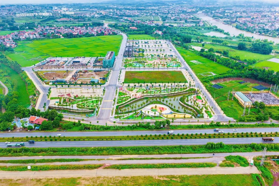 Đất nền KĐT The Metropolitan 100m² - Hơn 5 tỷ, Sổ đỏ thổ cư