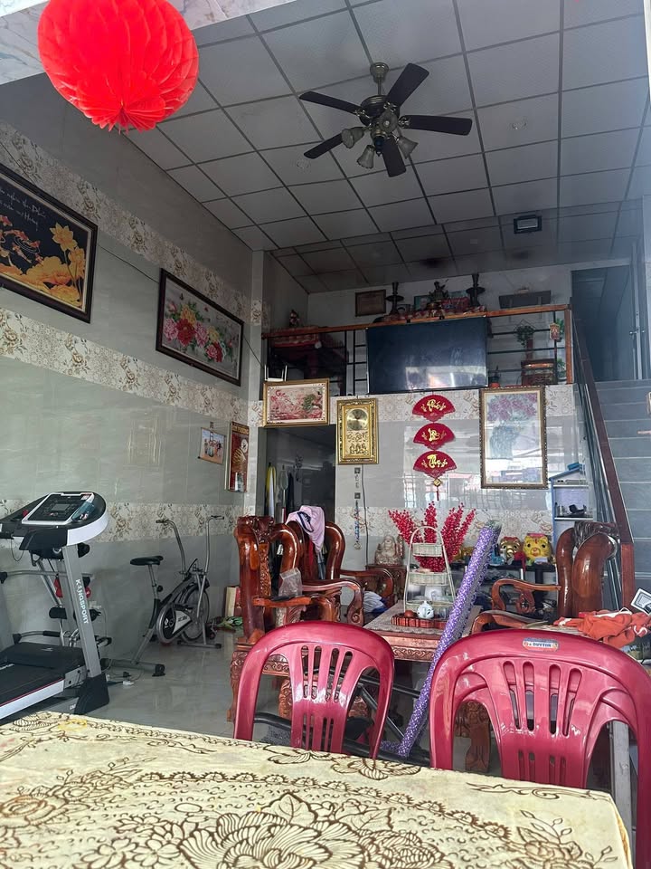 Nhà 121m² Phường 1 Cai Lậy - 3PN, 2WC, Giá 1.3 Tỷ, Sổ Hồng Sẵn