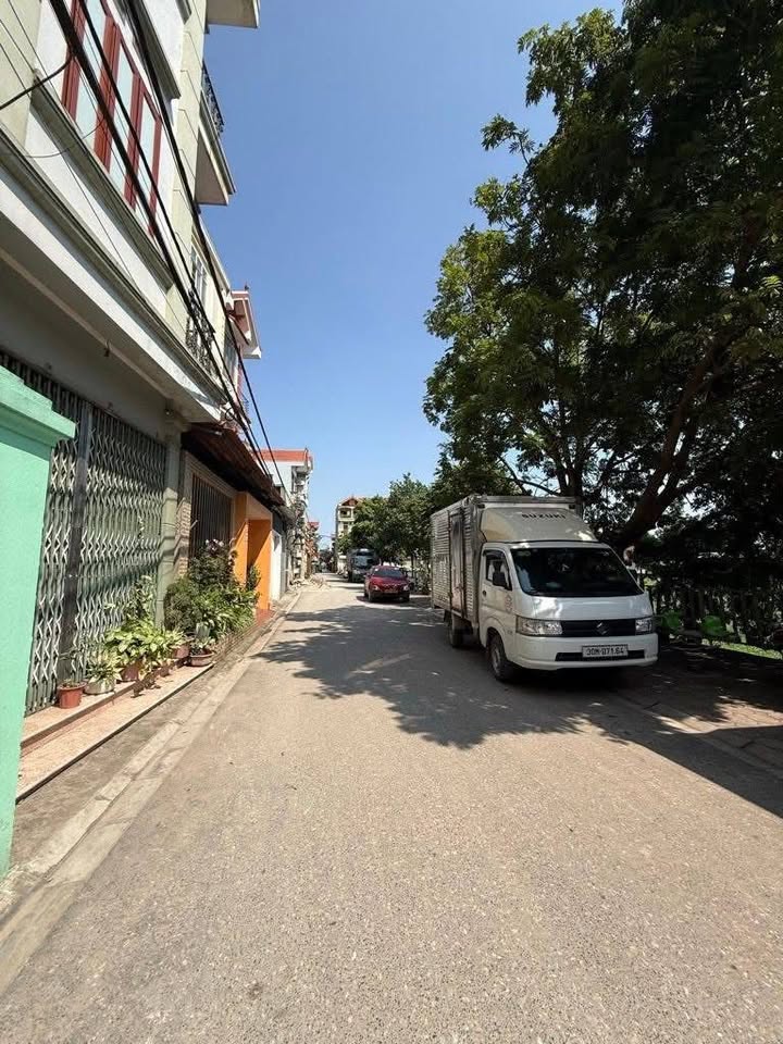 Đất Vàng Gia Lâm: 127m² Mặt Tiền 8.5m Sát Chợ Ninh Hiệp, Hà Nội - Đầu Tư Sinh Lời