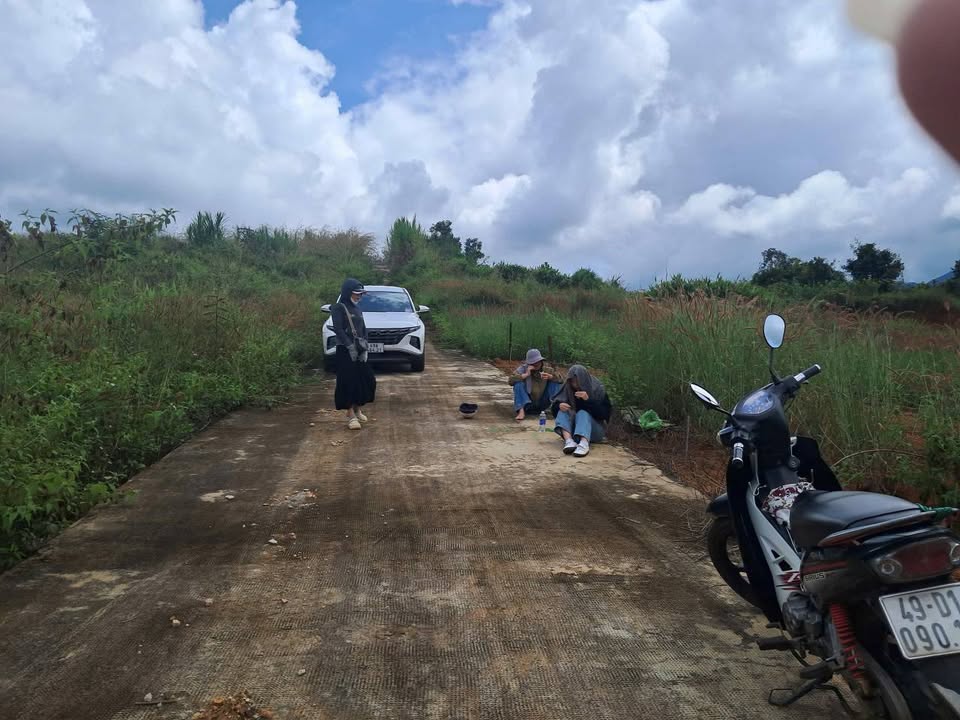 Đất Nền Lâm Hà 250m² Giá 500 Triệu - View Đẹp, Sổ Hồng Sẵn