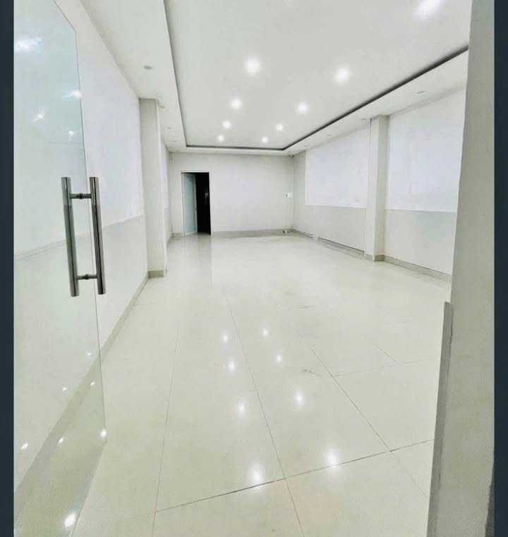 Cho thuê nhà 3 tầng mặt tiền Nguyễn Văn Thoại, Đà Nẵng - 190m², 90 triệu/tháng