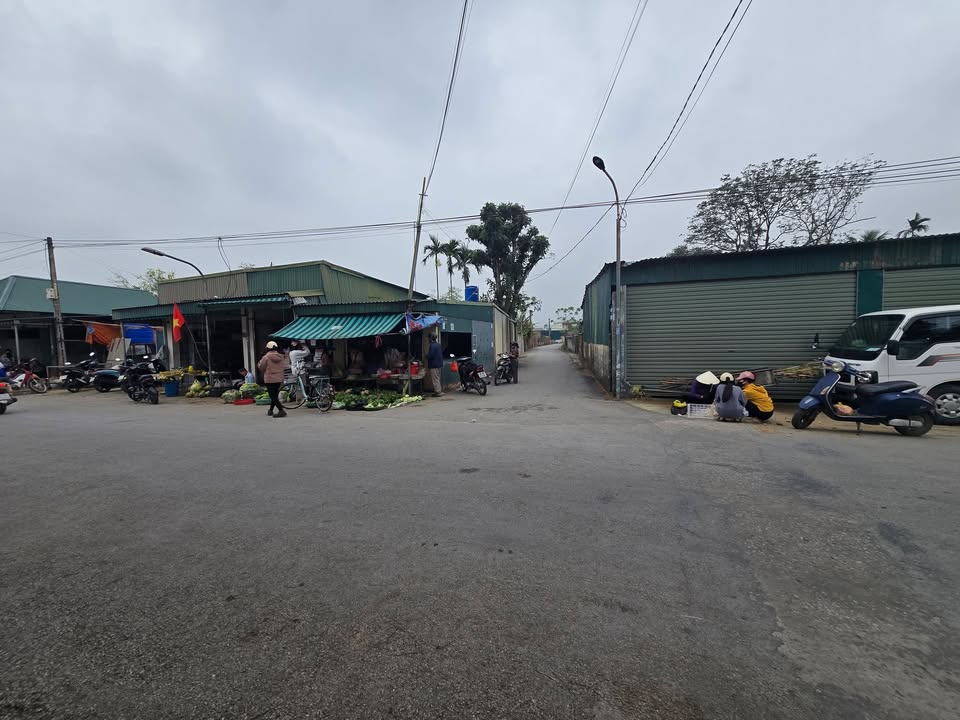 Đất Nền Quảng Lưu, Quảng Xương 200m² - Mặt Tiền Rộng, Sẵn Sổ Hồng