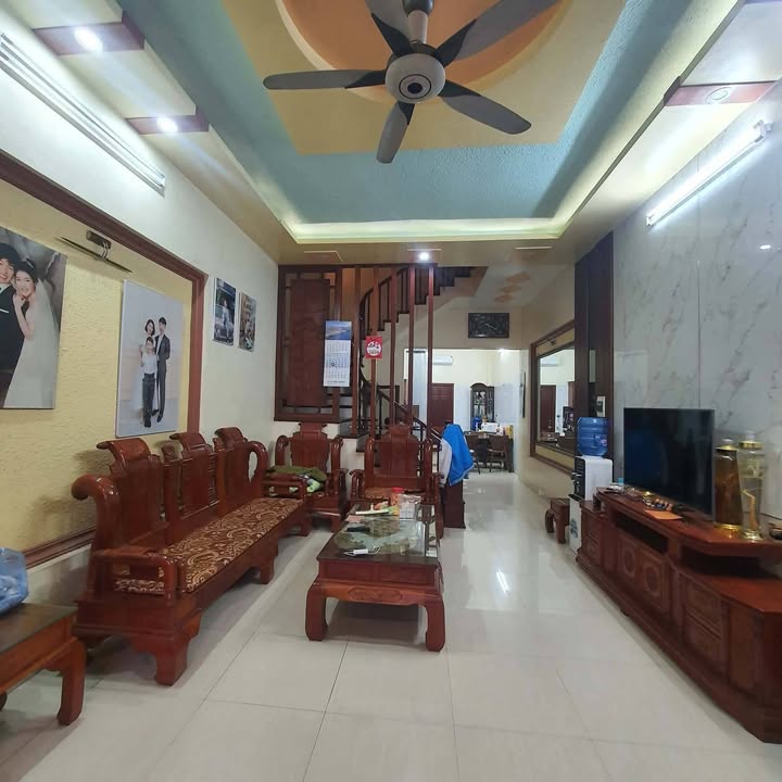 Nhà Mặt Đường KĐT Hòa Vượng 67m² - 4 Tầng Dân Xây, Giá 5.2 Tỷ