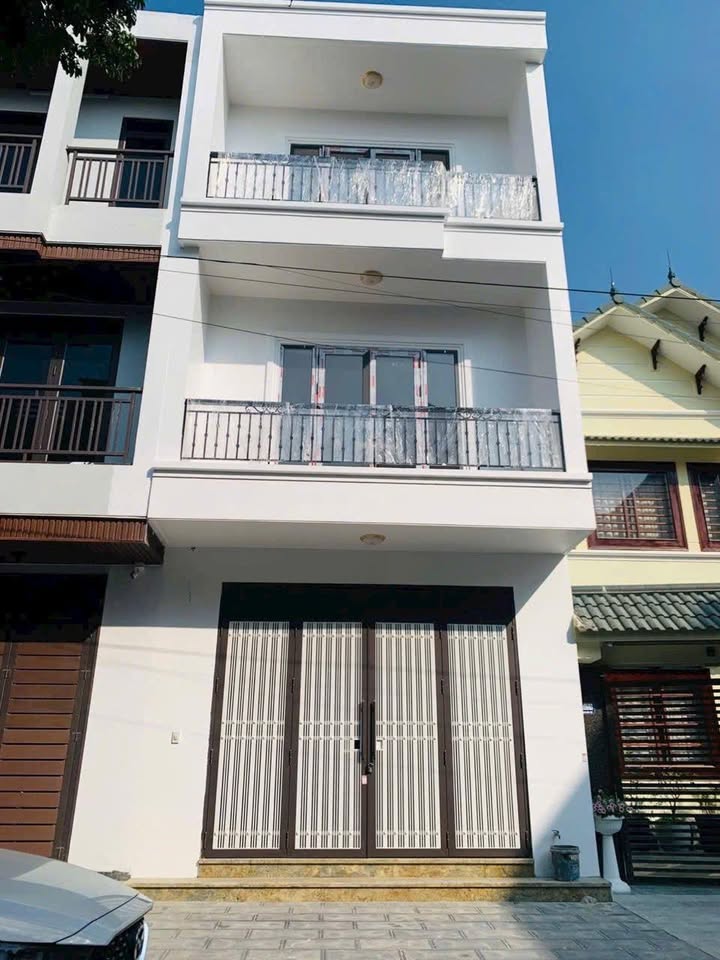 Nhà 4 Tầng Đông Hải, TP Thanh Hóa 75m² Hướng Đông Nam - Giá 5 Tỷ