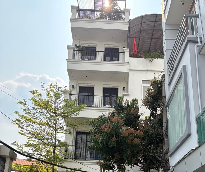 Nhà Mặt Phố Kinh Doanh Long Biên 89m² 5 Tầng - Dòng Tiền 45 Triệu/Tháng