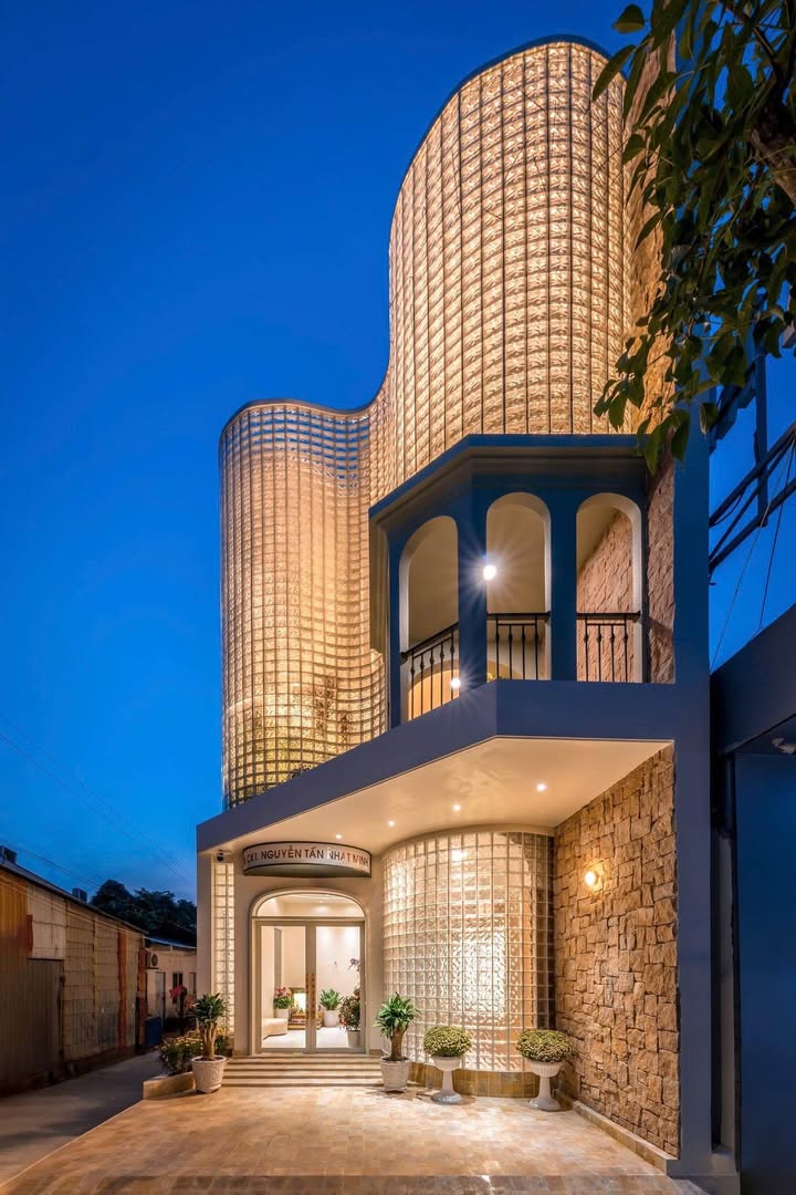 Bán Đất Mặt Tiền Hồ Nghinh Đà Nẵng 99m² - Vị Trí Vàng Kinh Doanh