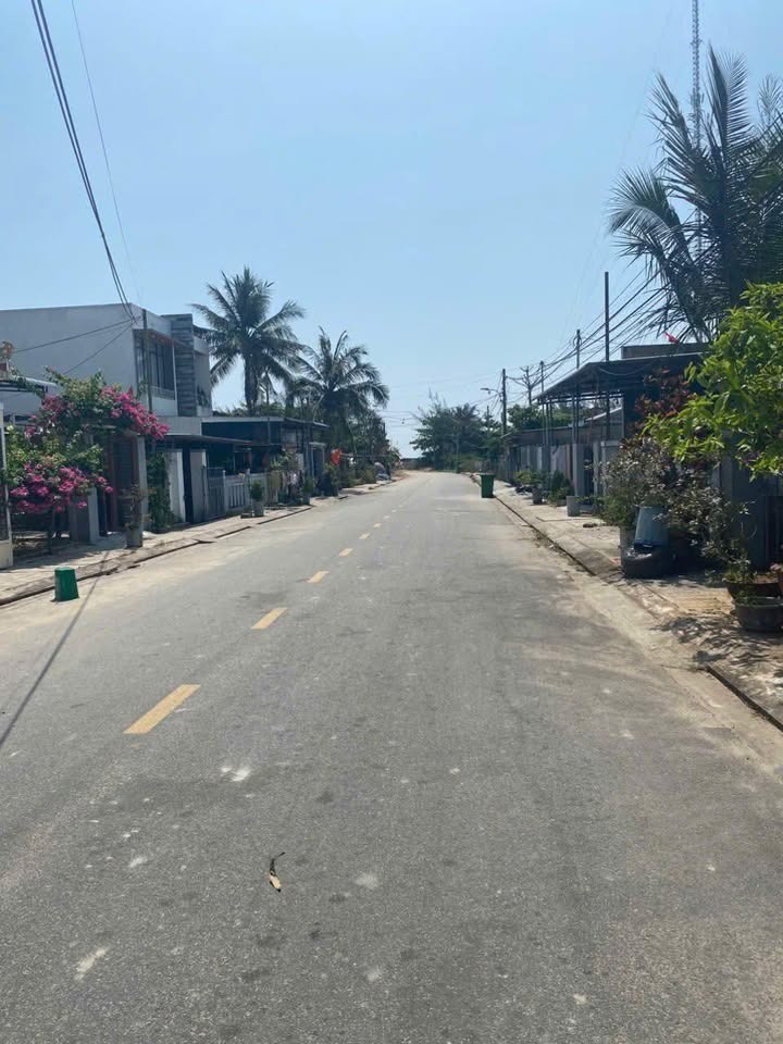 Bán Đất Nền 600m² Mặt Tiền Biển Đà Nẵng - Sổ Đỏ Rõ Ràng