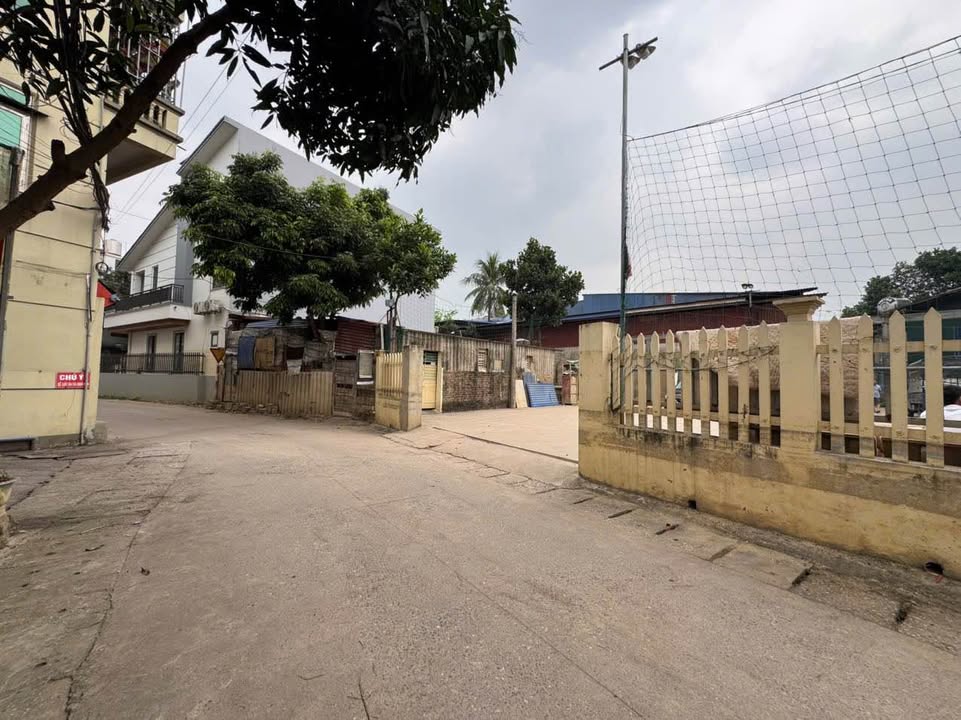 Nhà Mặt Tiền Kinh Doanh 120m² Cách Mạng Tháng 8, Sông Công - Giá 4 Tỷ