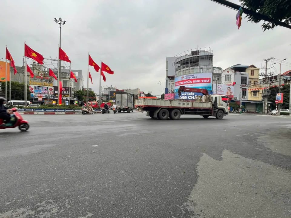 Nhà 3 Tầng Tân Cổ Điển 59m² Đồng Hoà, Ô Tô Đỗ Cửa - Giá 4.1 Tỷ