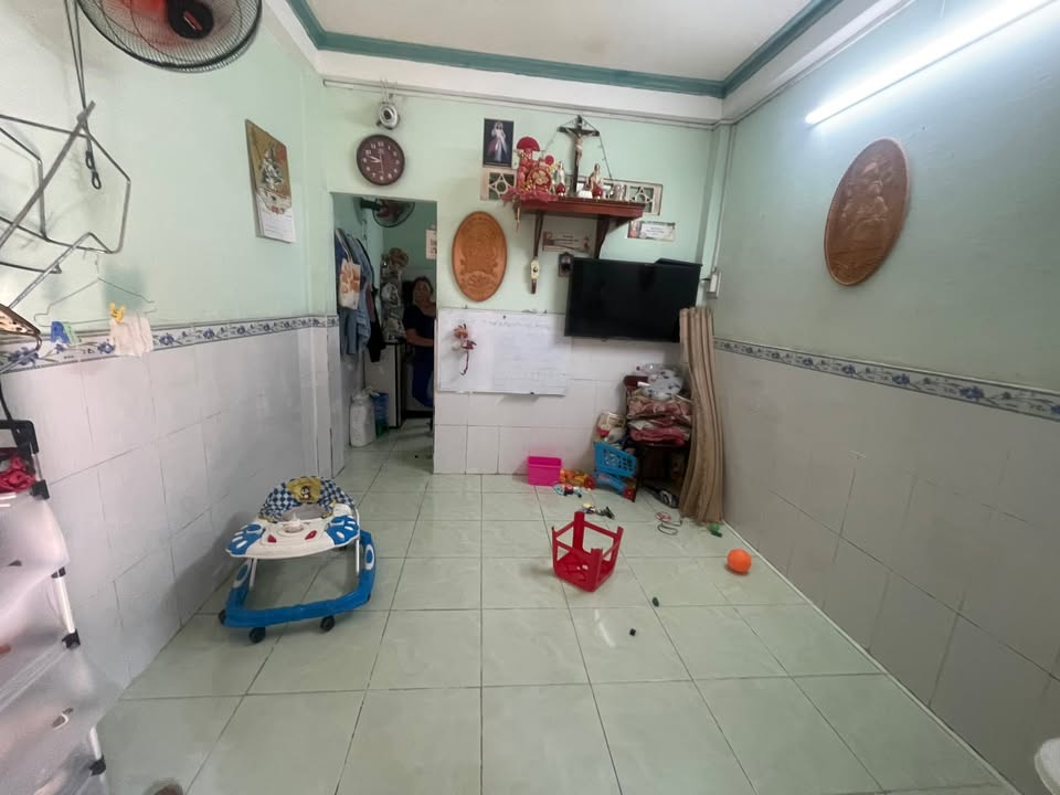 Nhà Phường An Phú Đông, Quận 12 - 2 Tỷ 2 Sẵn Sổ Hồng