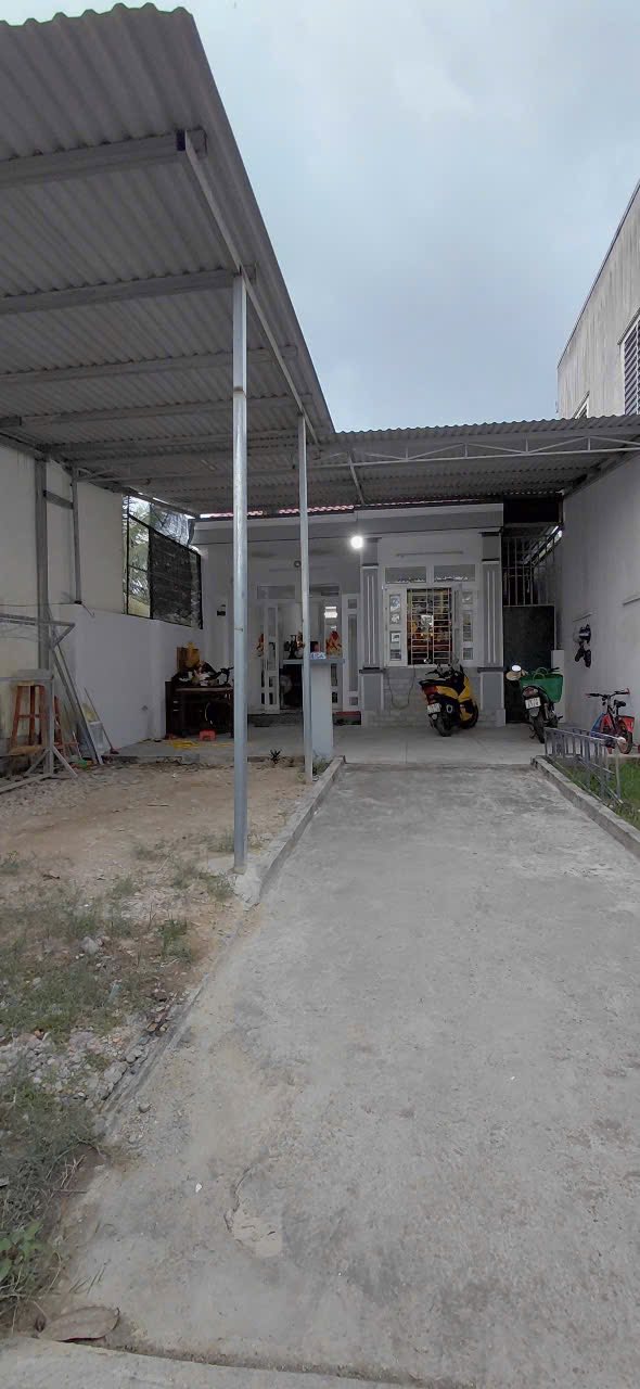 Bán đất tặng nhà mặt tiền Tỉnh lộ 2 Diên Lạc, 180m², 4.69 tỷ