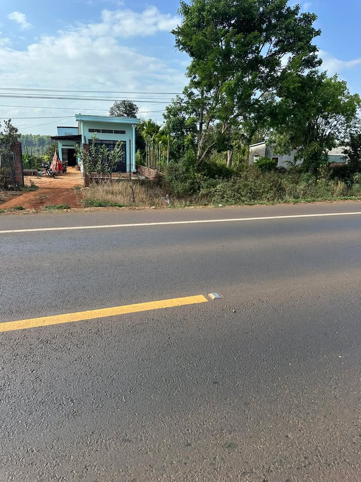 Nhà cấp 4 mặt QL 12x117m, Xã Gào, Gia Lai - Giá 2.7 Tỷ