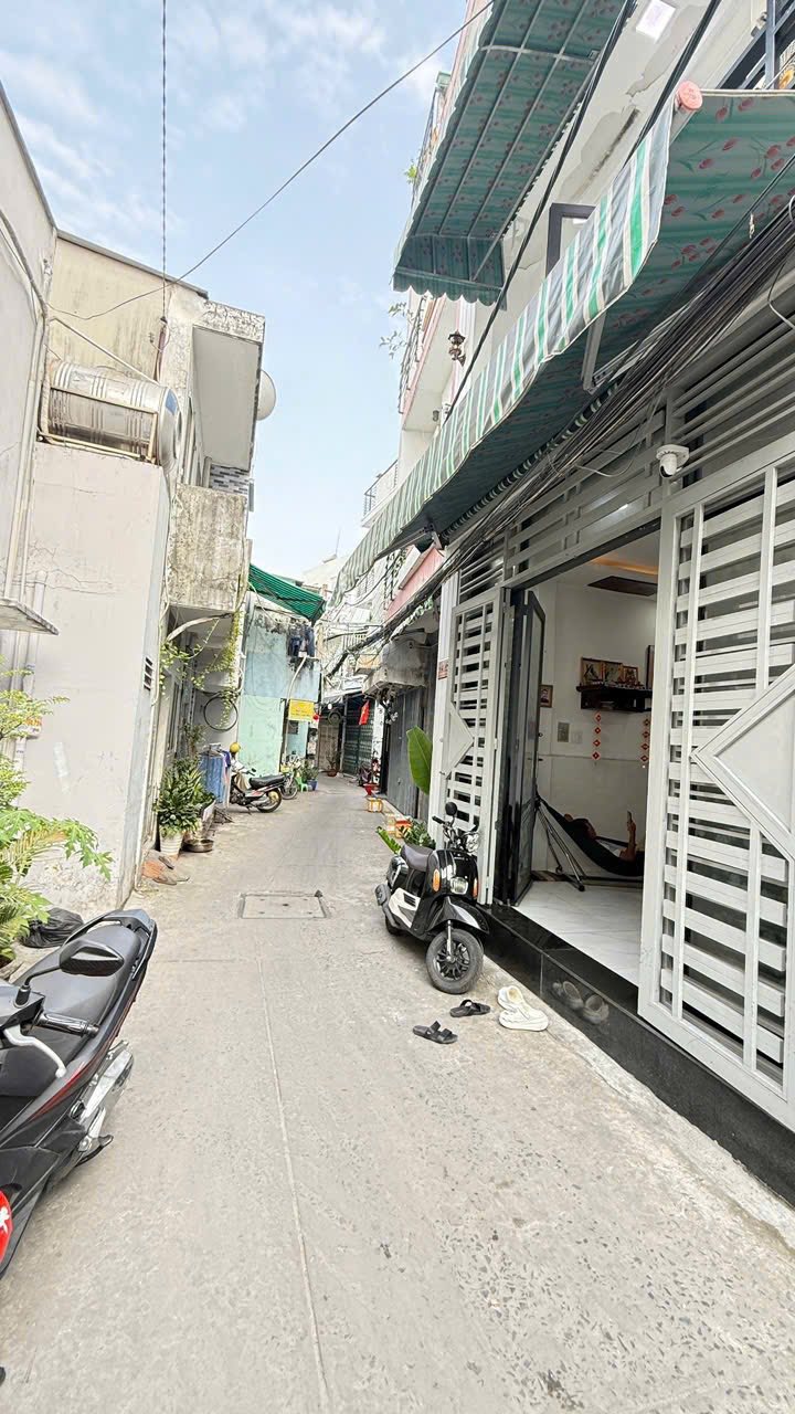 Nhà 2 Tầng Âu Dương Lân Q8 - Sổ Hồng Riêng, Giá Tốt