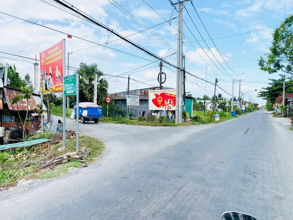 Bán Nền Đất Ngãi Tứ Vĩnh Long 300m² - Sẵn Sổ, Giá Đầu Tư Hời