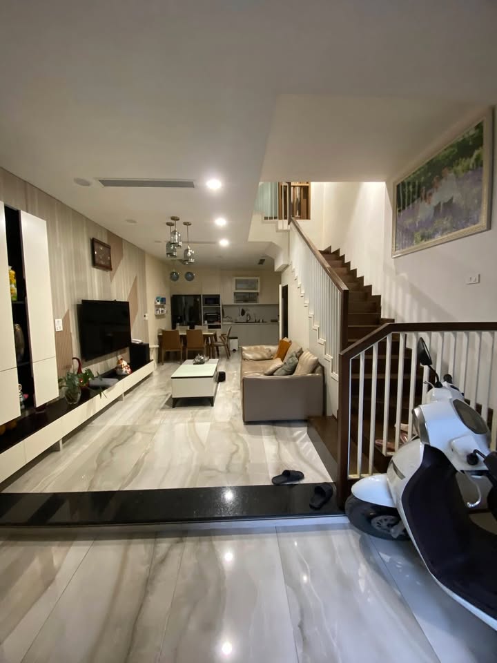 Nhà Định Công 47m² 5.5 Tầng 8 Ngủ - Ô Tô Tránh, Kinh Doanh Đỉnh Cao