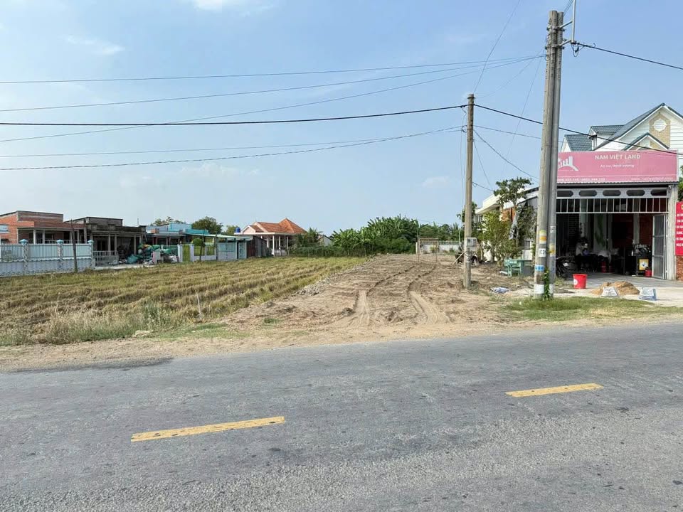 Đất thổ cư MT đường 826B, Cần Đước - 525m² kinh doanh, ở trọ, kho