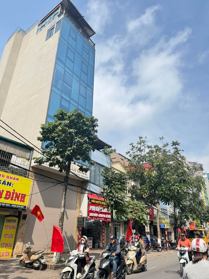 Nhà mặt phố Dương Văn Bé 68m², mặt tiền 7.2m kinh doanh