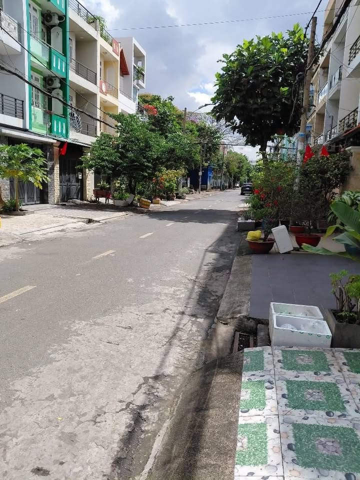 Nhà Mặt Tiền Kinh Doanh KDC Tên Lửa, 90m², 4 Tầng, 11.4 Tỷ