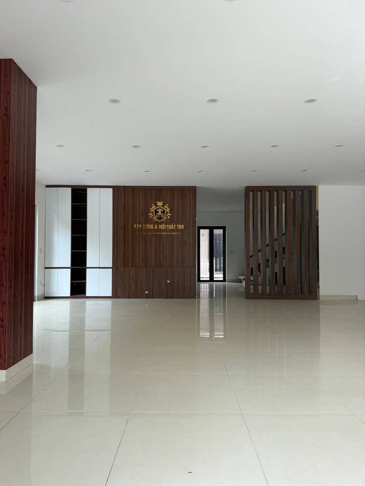 Mặt bằng Kinh doanh Góc Ecopark 2 Tầng - Giá 15 Triệu/Tháng