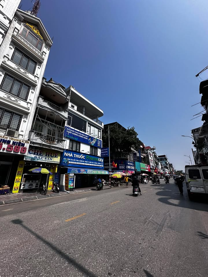 Nhà mặt đường Lê Lợi 166m² 3.5T - Ô tô vào tận nhà