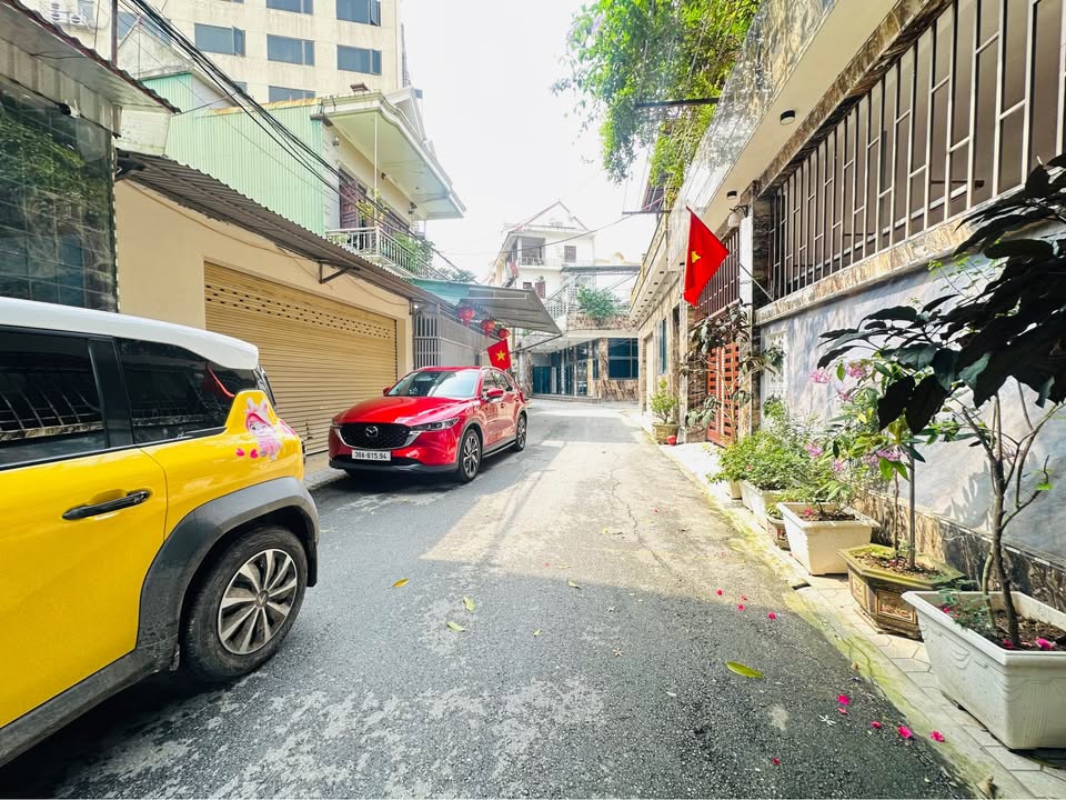 Đất Vàng Phường Nam Hà, Hà Tĩnh - 90m² Hướng Đông Bắc - Giá 3.x Tỷ