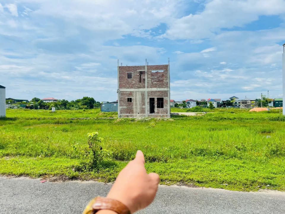 Đất Vàng Phường Thạch Trung, Hà Tĩnh - 169m² - Đường 12m - Giá Tốt