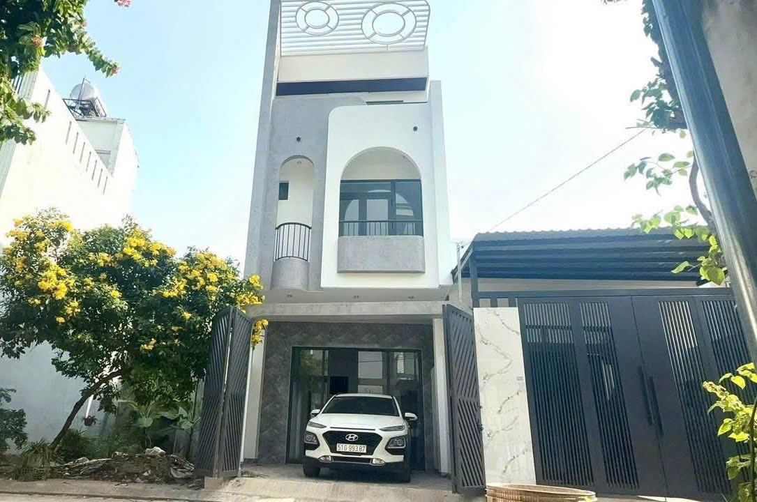 Nhà 3 Tầng 4PN Đường Số 6, TP Thủ Đức - Giá Tốt 5.2 Tỷ