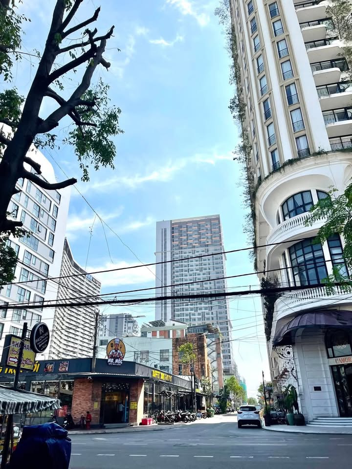 Nhà Mặt Tiền Nguyễn Thị Định Quy Nhơn - Kinh Doanh Đỉnh Cao, Sổ Đỏ Sang Tên