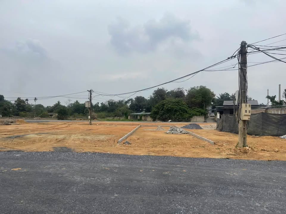 Đất nền Áp Góc TĐC Danko - 100m² Hướng Đông Nam - Giá Hơn 2.5 Tỷ