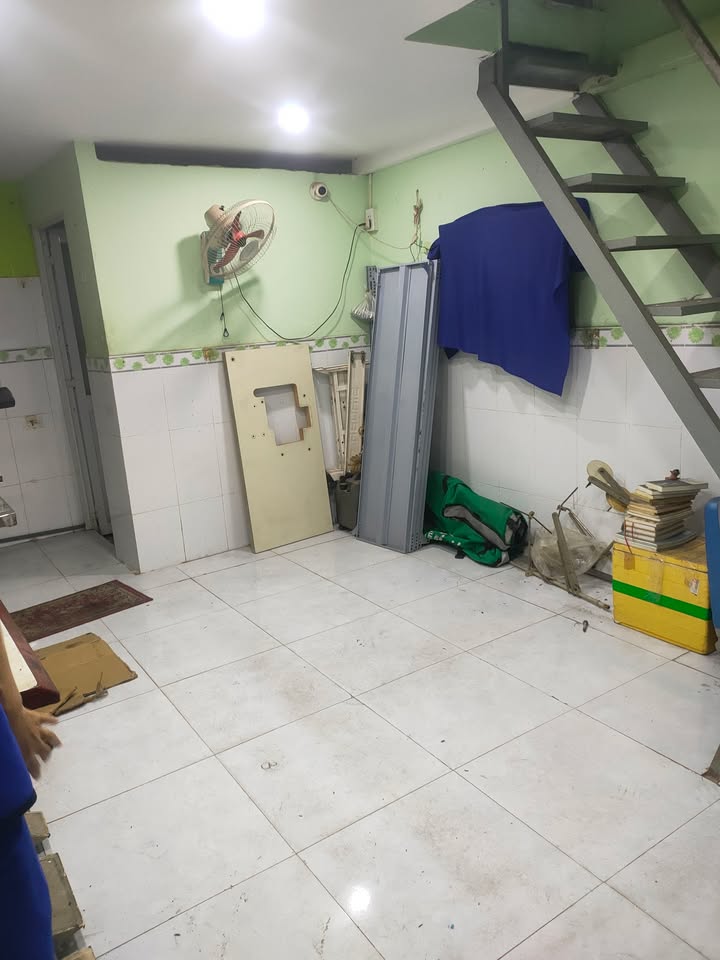 Nhà 15m² Gác Suốt, Giá 400 Triệu Tại Bình Chánh - Sổ Hồng Sẵn Sàng